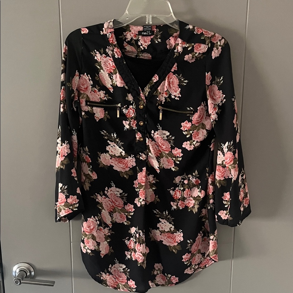 Finesse Black and Pink Floral Blouse